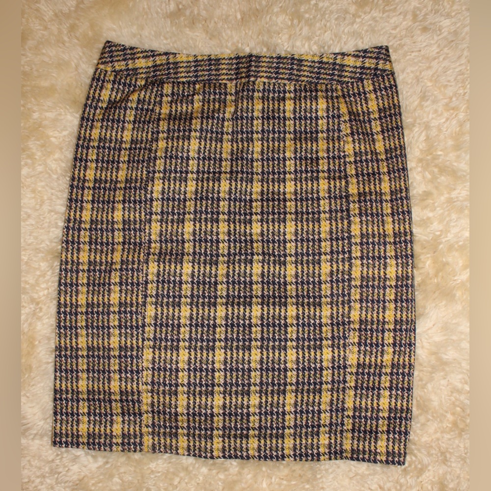41Hawthorn Skirt - Picture 1 of 9